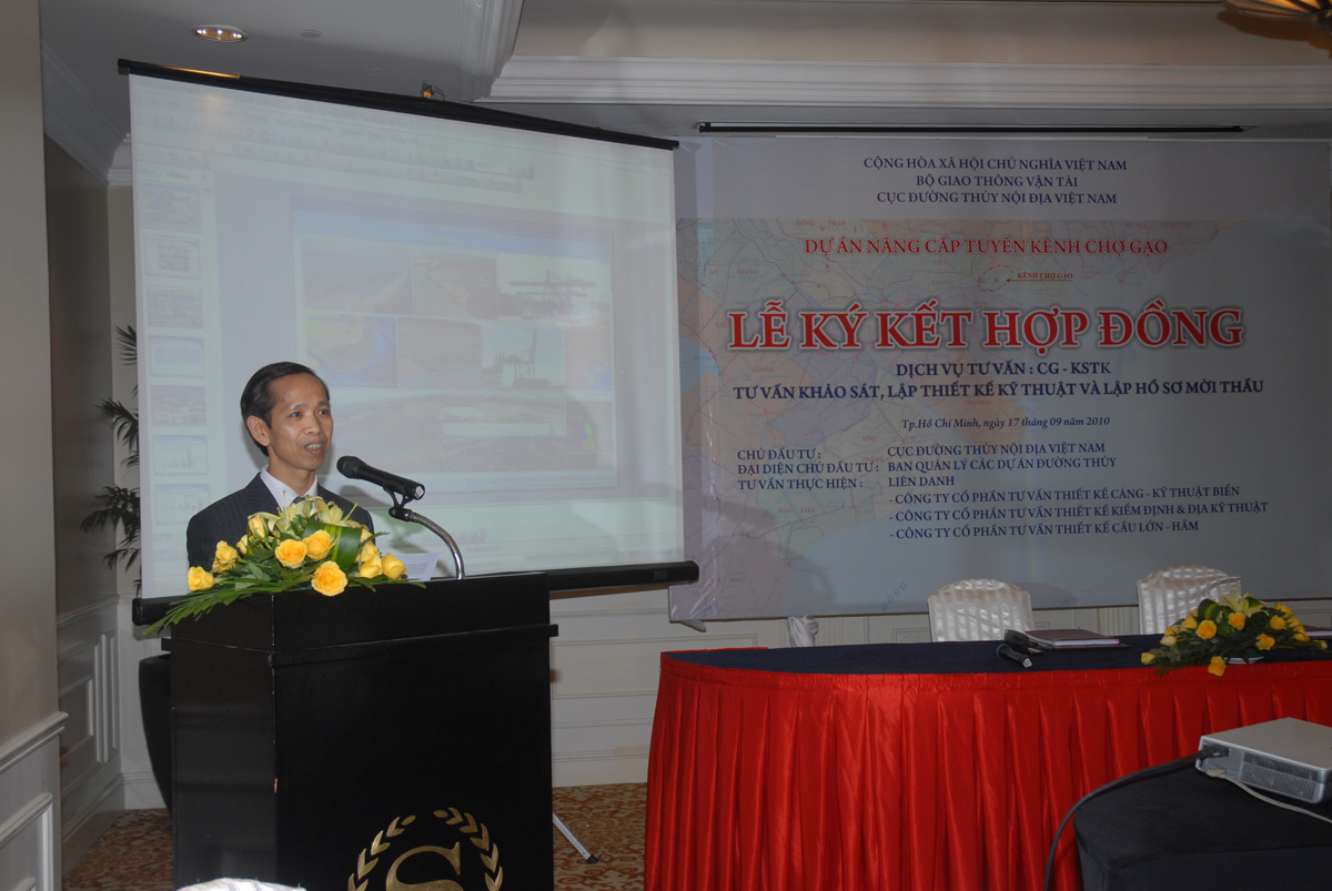Lễ ký kết Hợp đồng Dự án nâng cấp tuyến kênh Chợ Gạo 