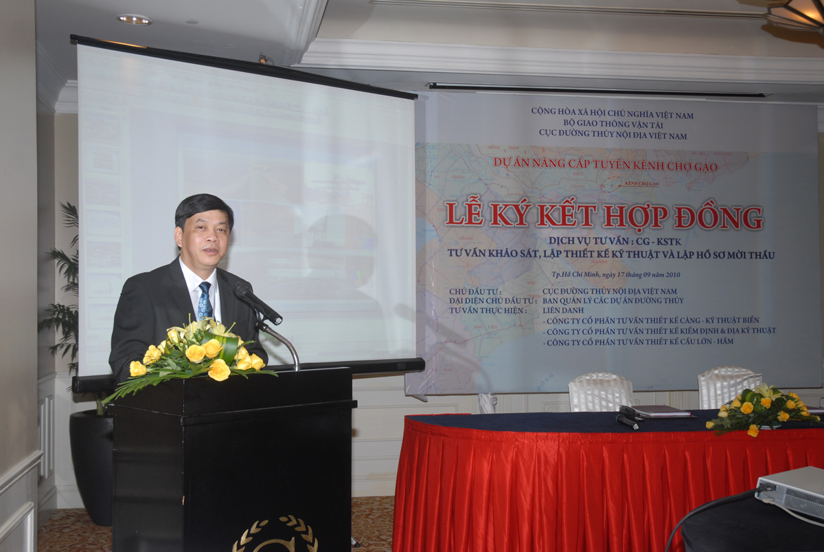 Lễ ký kết Hợp đồng Dự án nâng cấp tuyến kênh Chợ Gạo 