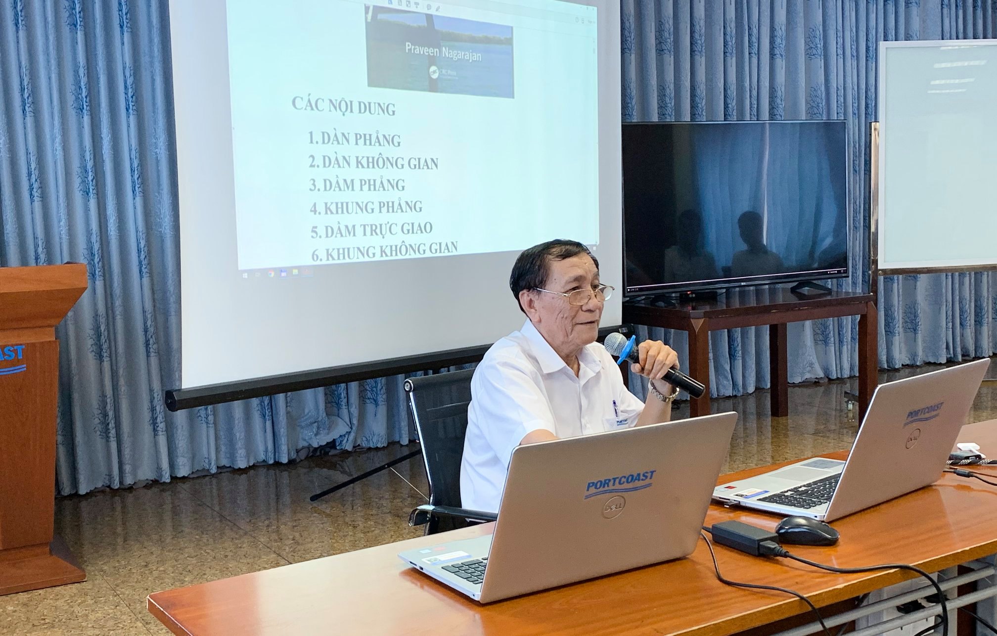 Hội thảo "Ma trận các phương pháp phân tích cấu trúc"