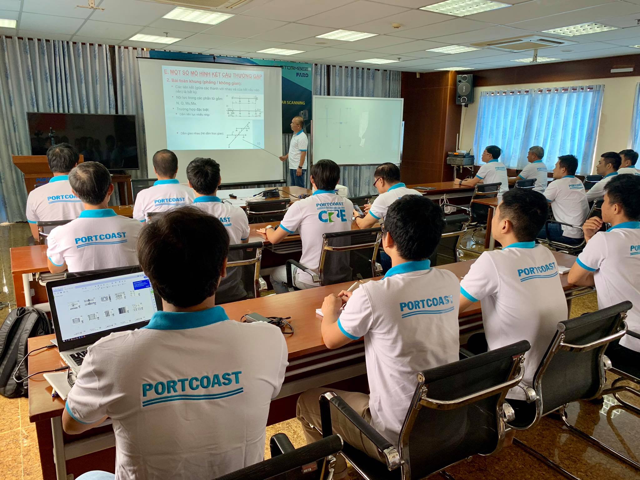 Hội thảo cuối tuần về mô hình cấu trúc cảng