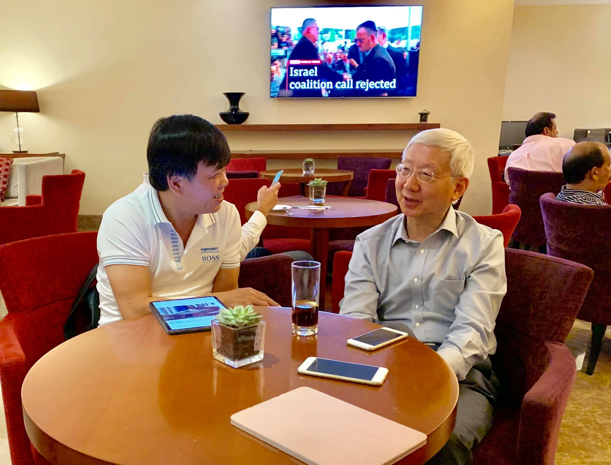 Ăn tối với Công ty Kỹ thuật Cảng Hutchison