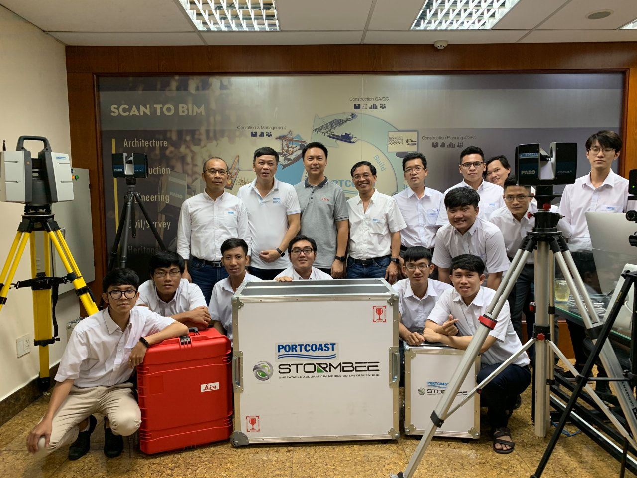 Ông Piya từ LSP đến thăm và làm việc với Portcoast