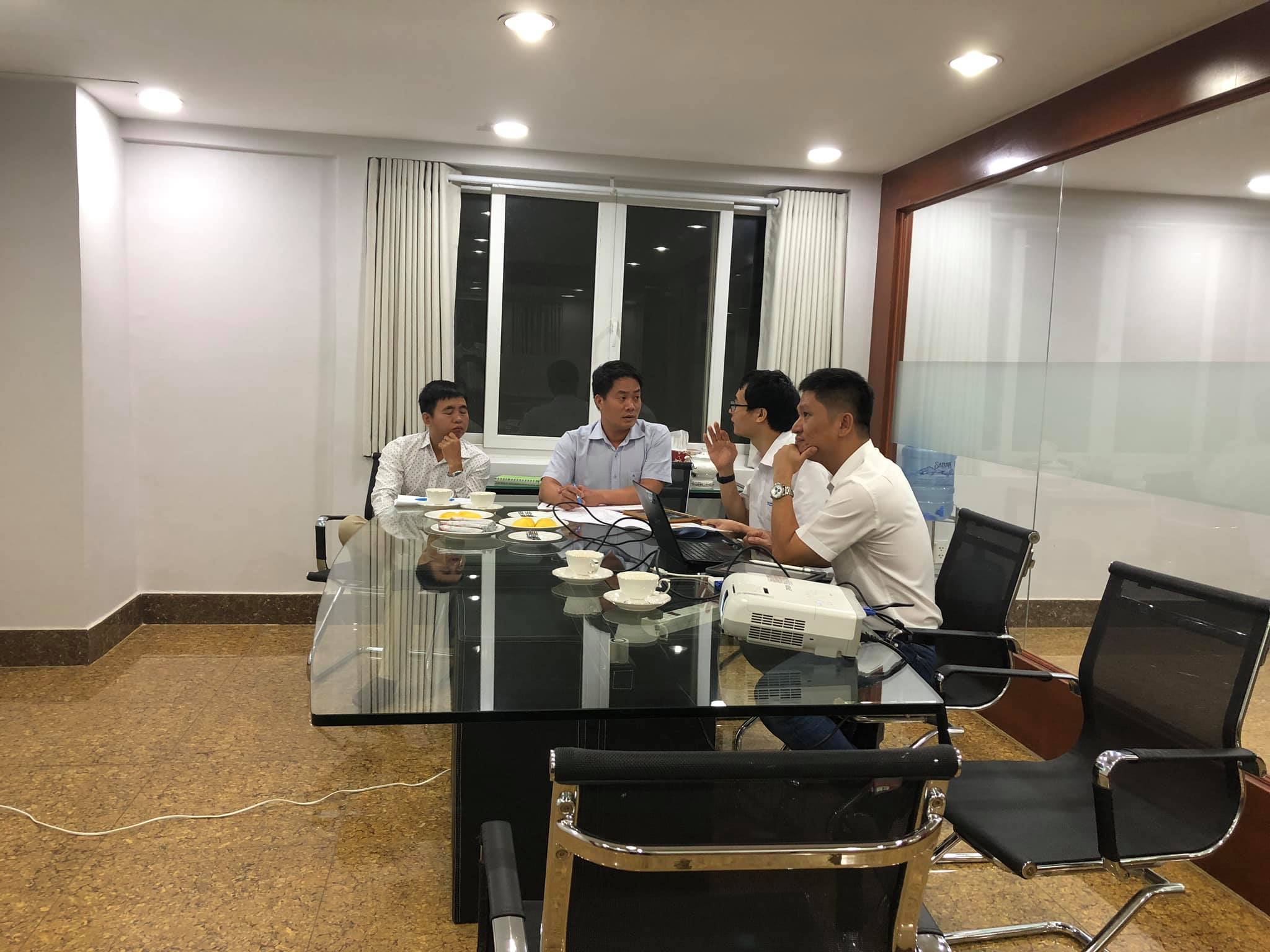 Nhóm Portcoast và nhóm dự án của cảng Phước An làm việc cùng nhau 