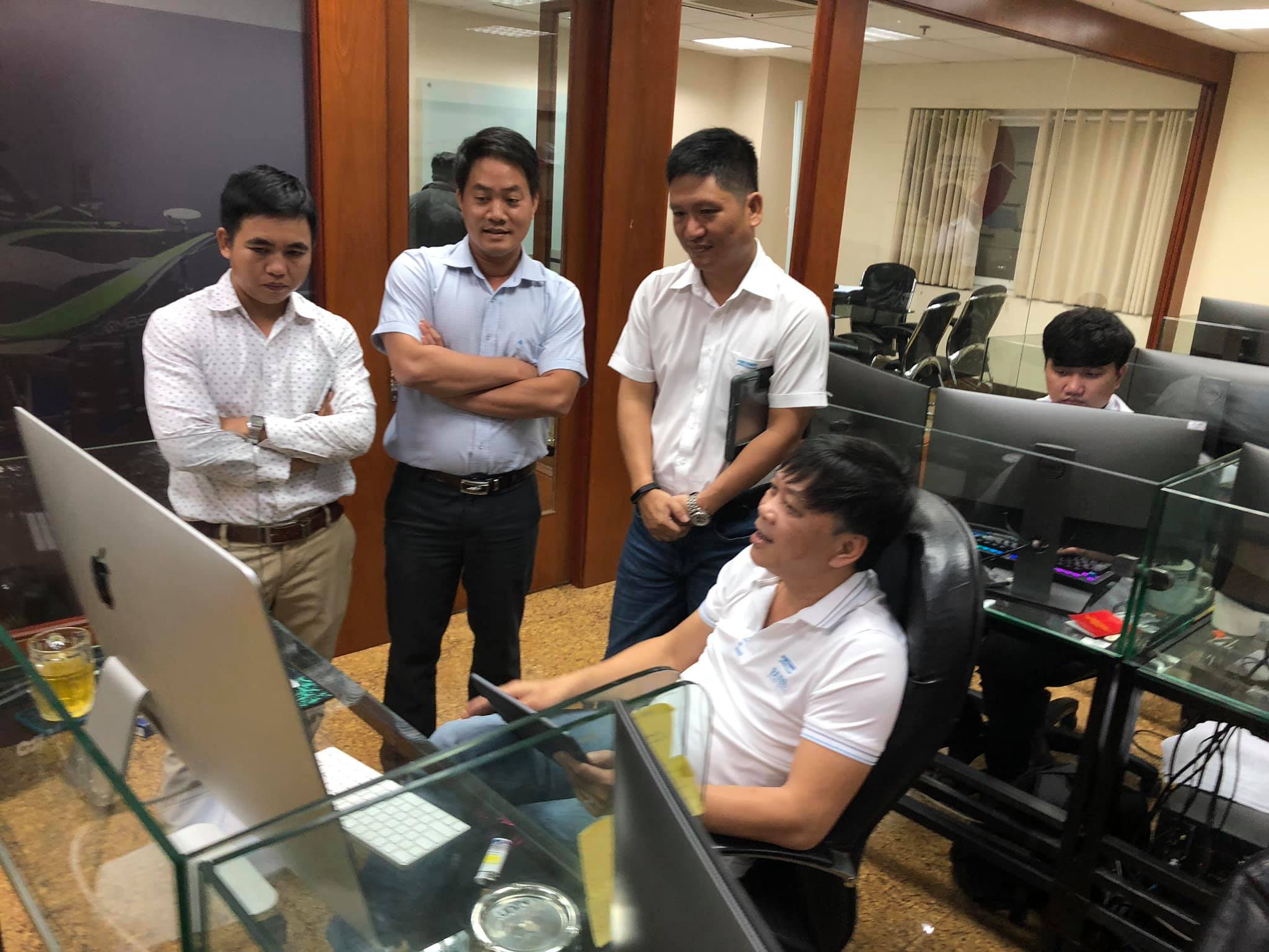 Nhóm Portcoast và nhóm dự án của cảng Phước An làm việc cùng nhau 