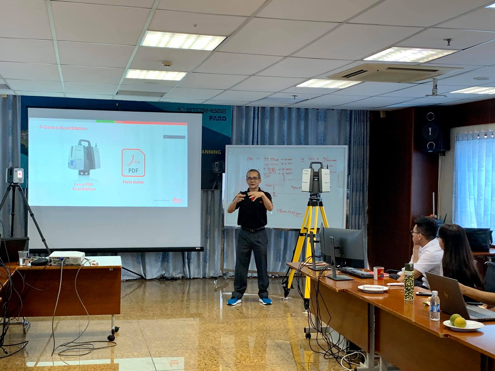 Ngày thứ 1 buổi Training Leica 