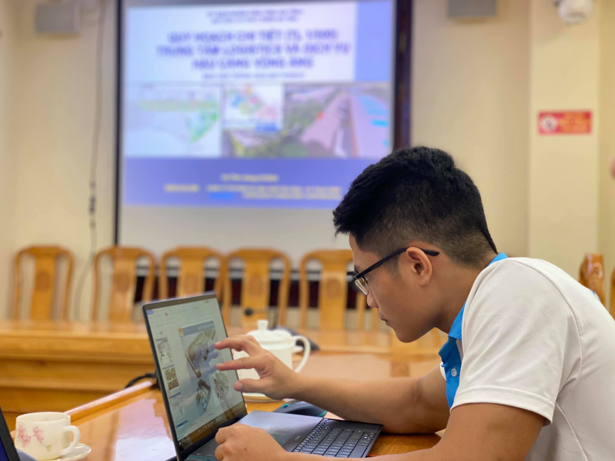 Having a meeting and presentation to Vice Chairman of Ha Tinh Province on the final report of Vung Ang Logistics Center Detailed Plan