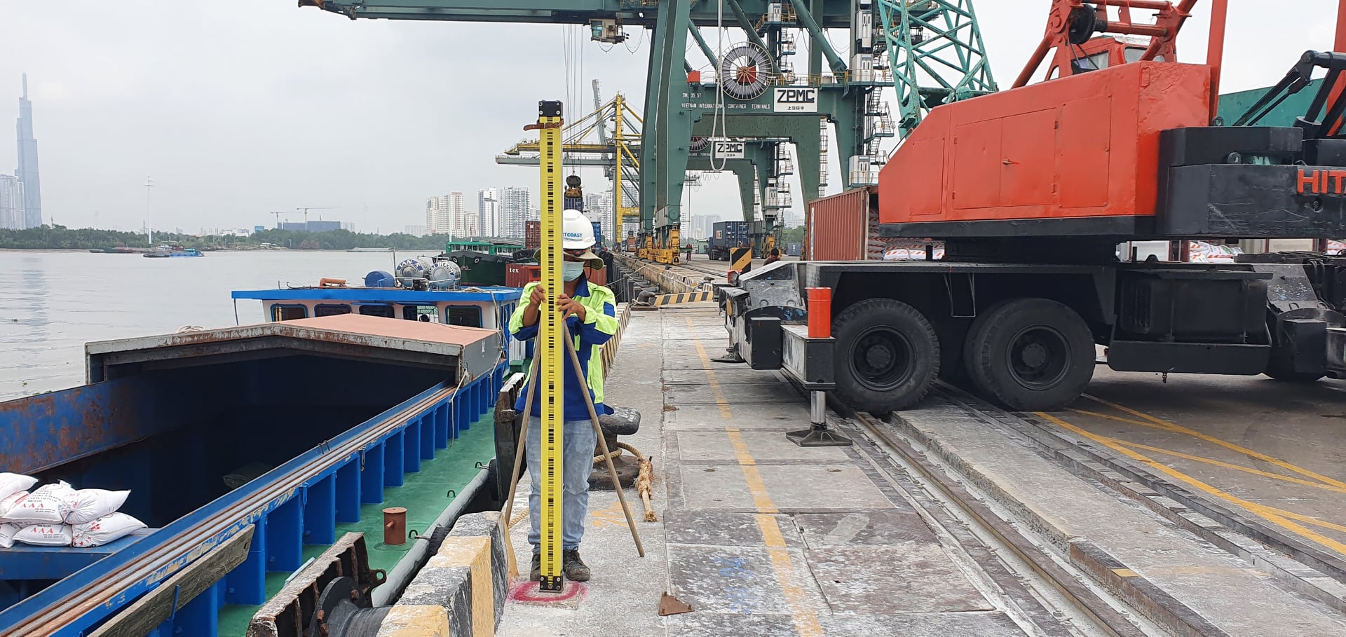 Portcoast thực hiện khảo sát Địa hình & Đo sâu