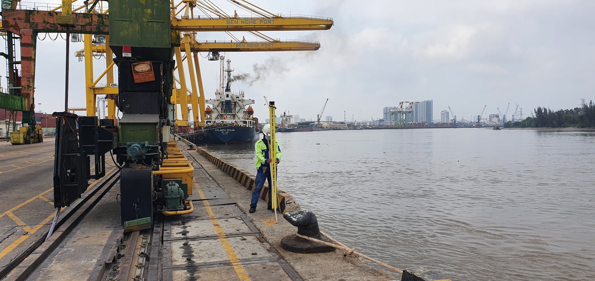 Portcoast thực hiện khảo sát Địa hình & Đo sâu