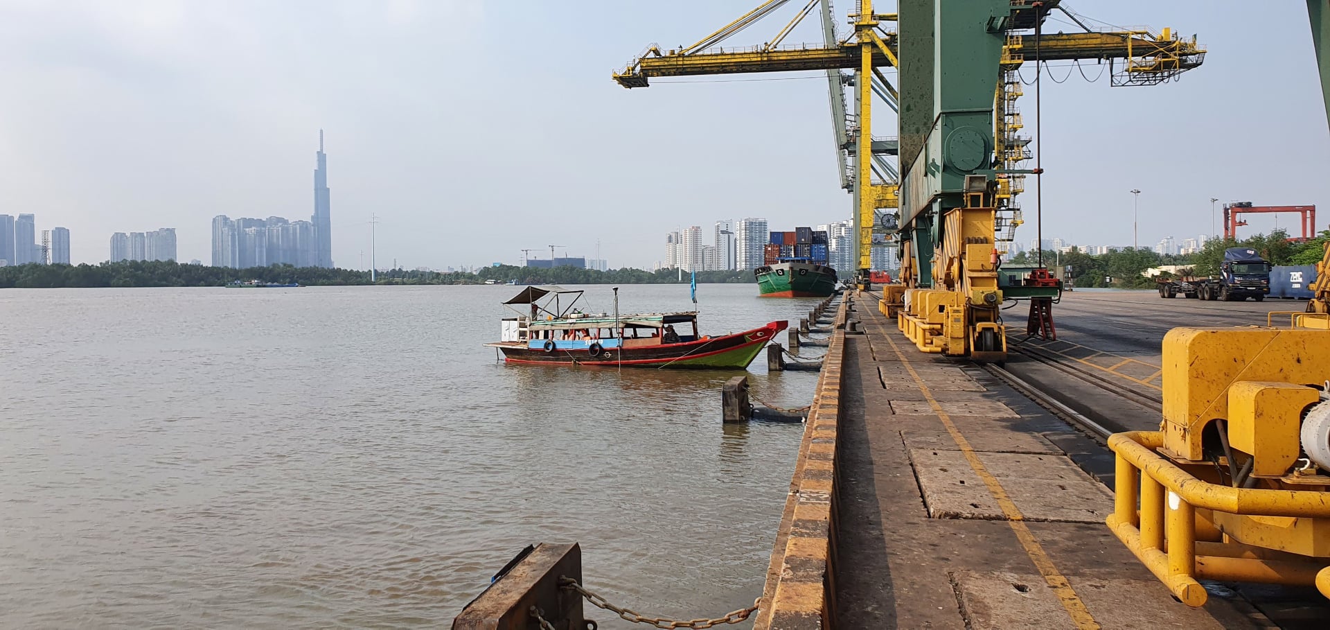 Portcoast thực hiện khảo sát Địa hình & Đo sâu