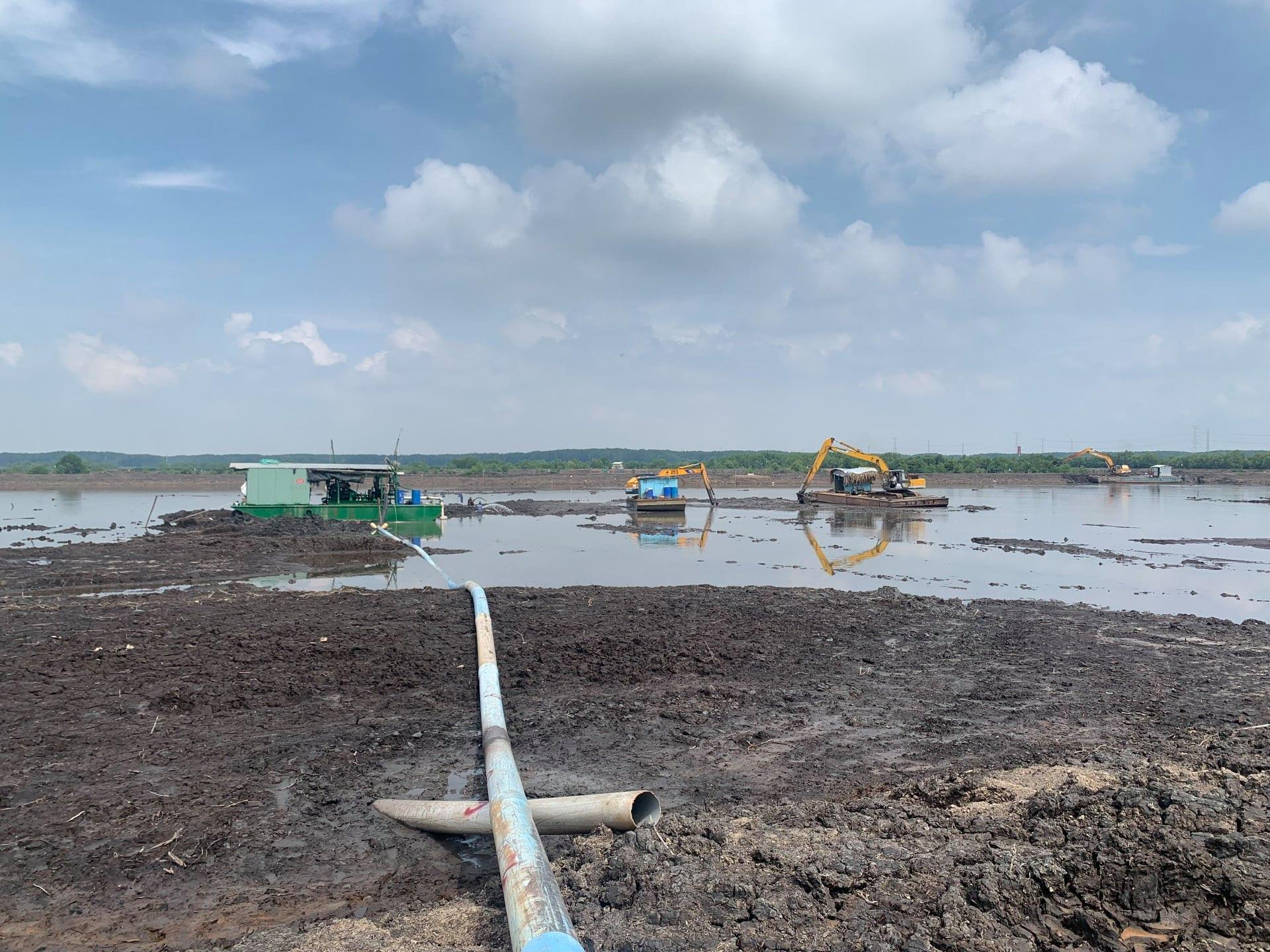 Công tác loại bỏ lớp hữu cơ của Cảng biển Quốc tế Sao Biển