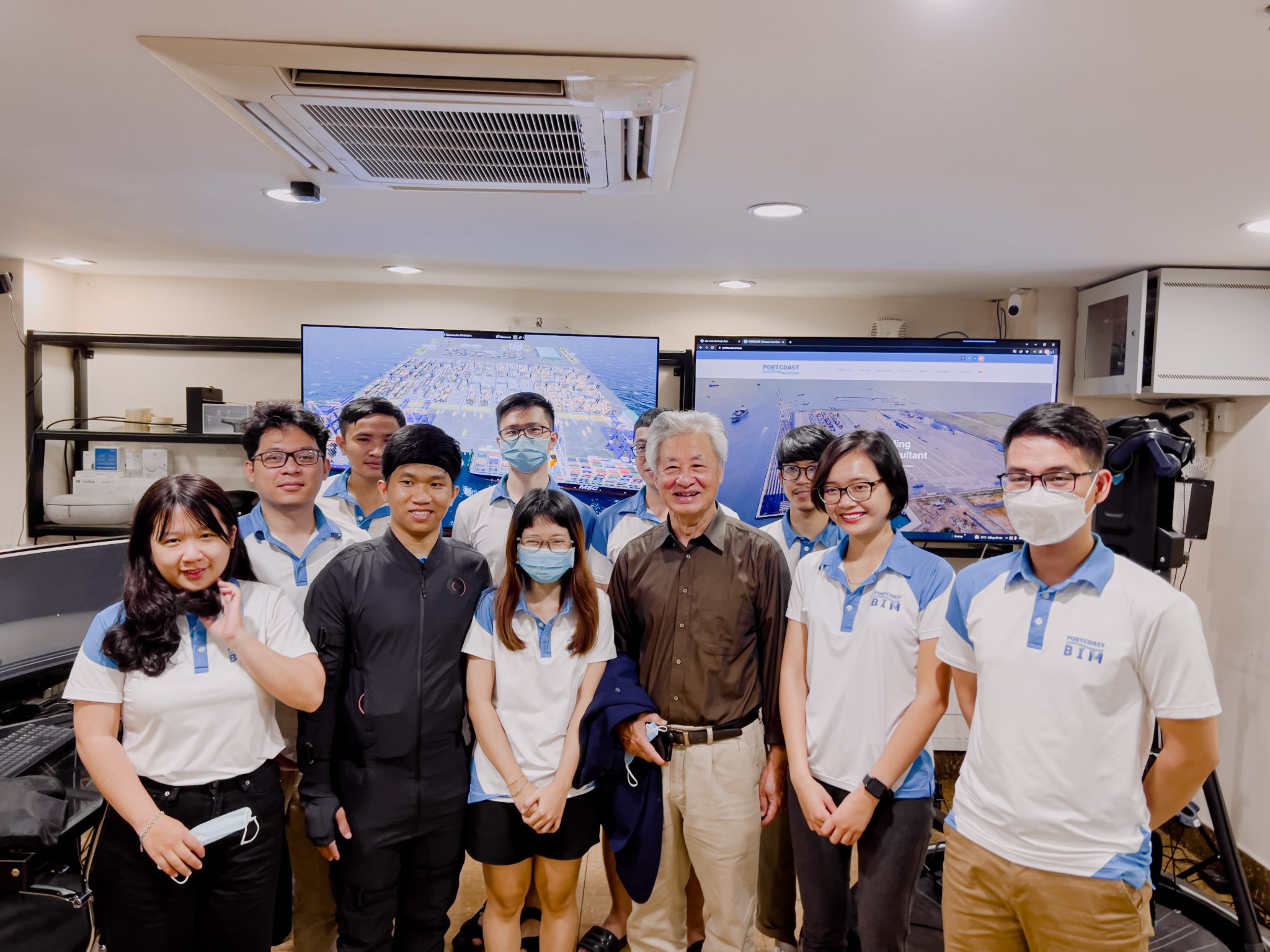 Ông Hồ Nghĩa Dũng – nguyên Bộ trưởng Bộ Giao thông vận tải, có buổi đến thăm tại Trung tâm Portcoast BIM