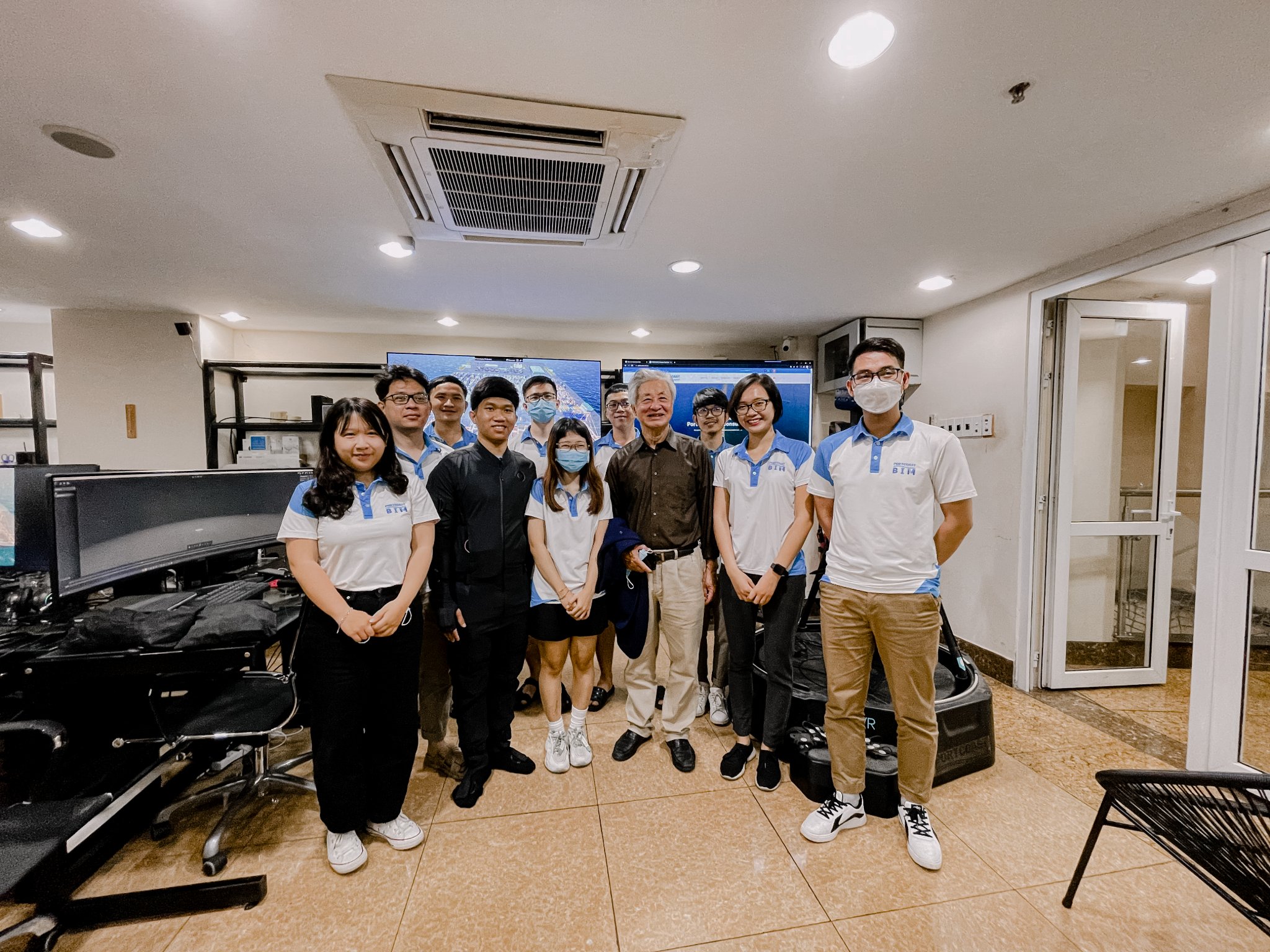 Ông Hồ Nghĩa Dũng – nguyên Bộ trưởng Bộ Giao thông vận tải, có buổi đến thăm tại Trung tâm Portcoast BIM