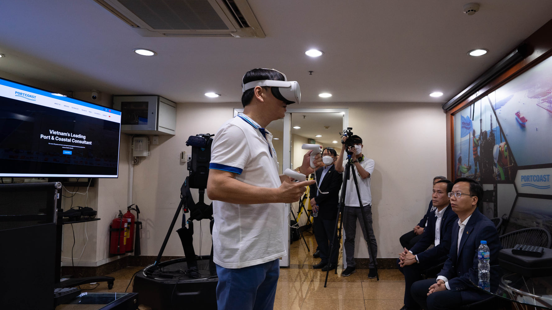 Portcoast Consultant Corporation (Portcoast) and Ho Chi Minh City University of Technology (HCMUT)  signed the Cooperation Agreement