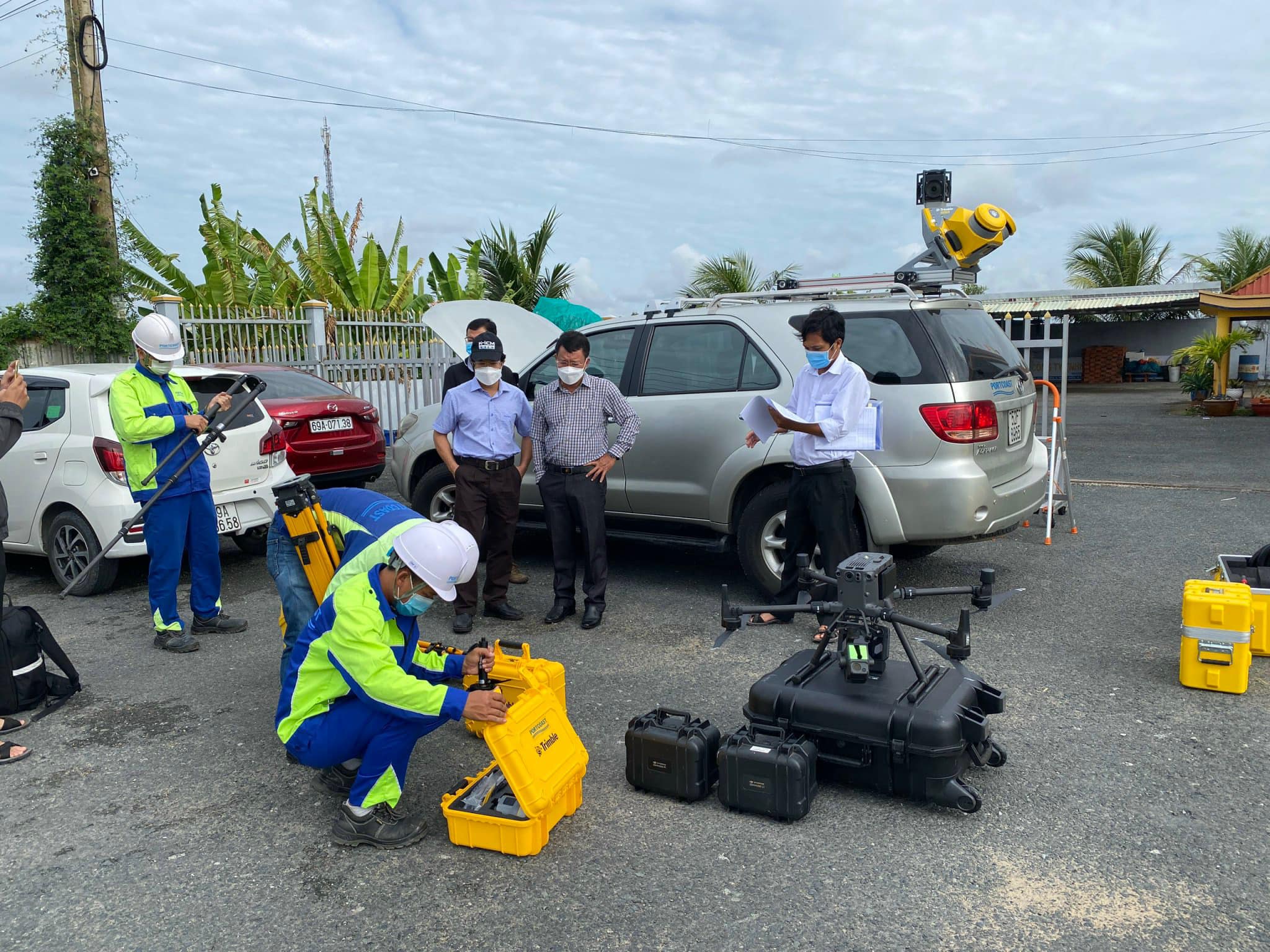 Portcoast had a meeting and introduced new technologies with leaders of Department of Science and Technology and Department of Transport of Ca Mau province