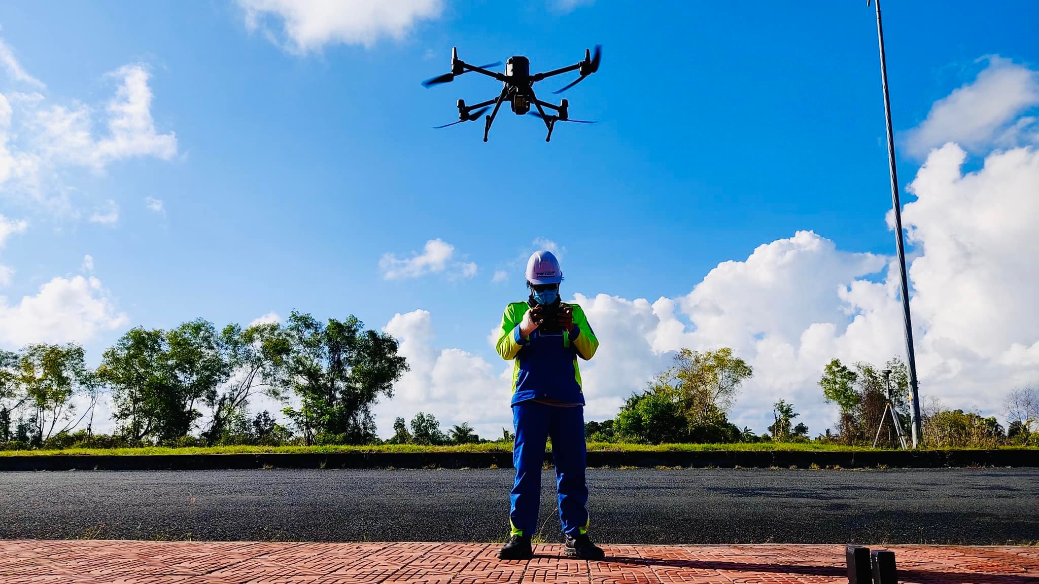 Portcoast had a meeting and introduced new technologies with leaders of Department of Science and Technology and Department of Transport of Ca Mau province