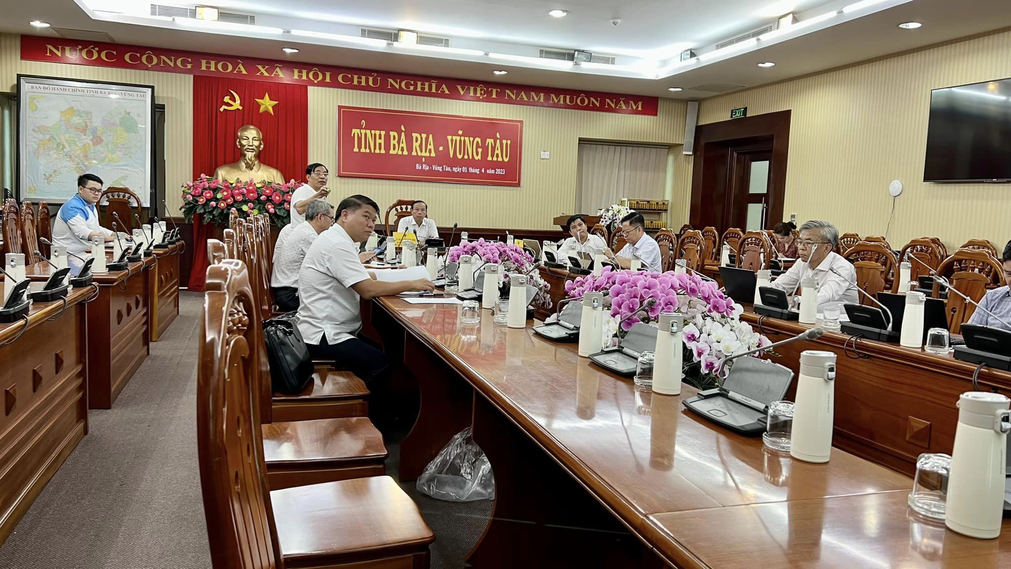 Portcoast reported to the Party Civil Affairs Committee of Ba Ria - Vung Tau People's Committee regarding the seaport development planning and Long Son LNG Power Center