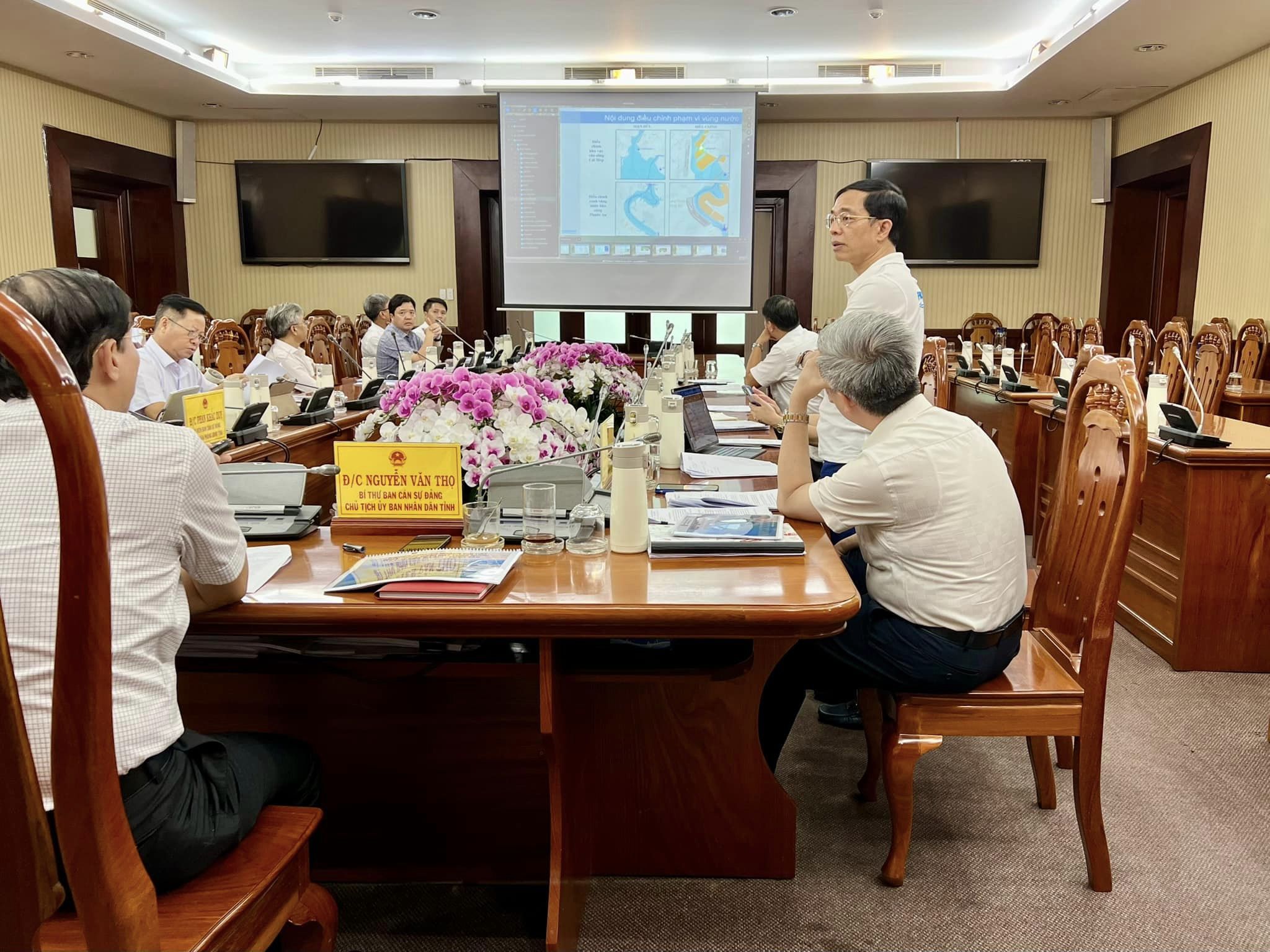 Portcoast reported to the Party Civil Affairs Committee of Ba Ria - Vung Tau People's Committee regarding the seaport development planning and Long Son LNG Power Center